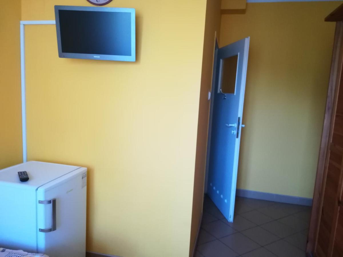 U Wikinga Hotel Zastan Exterior photo